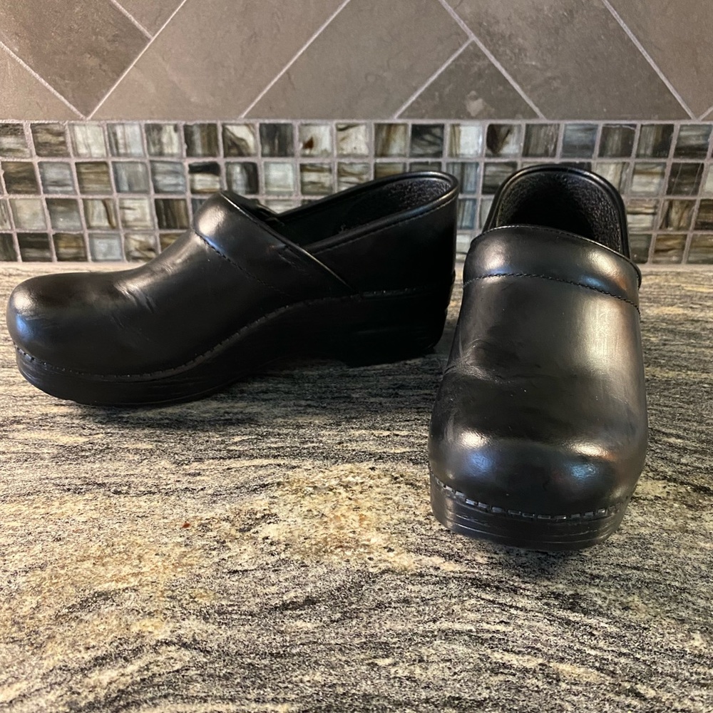 Dansko Professional Nursing Clogs, Black, size 38